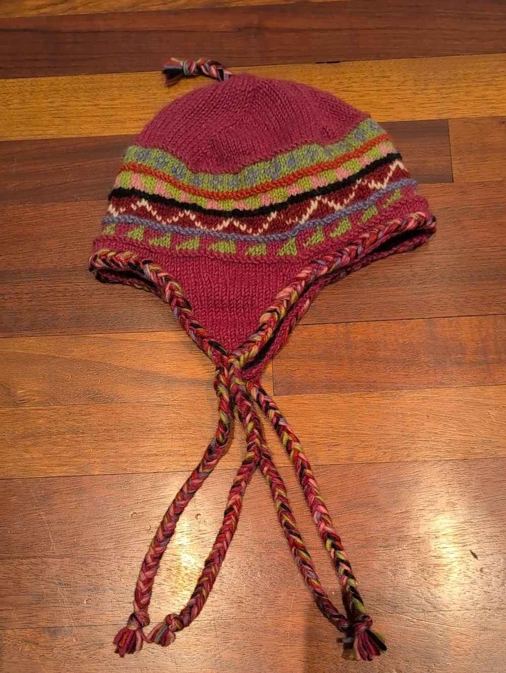 Newari Women's Icelandic Wool Winter Hat